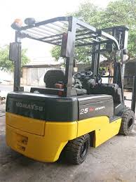 xe nang dien cu komatsu.jpg (225 KB)